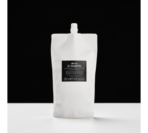 Шампунь для волосся Davines Oi Absolute Beautifying Shampoo With Roucou Oil, 500 мл
