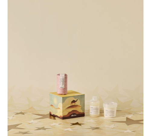 Подарунковий набір Davines LOVE Curl Box 2025