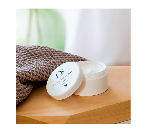Маска Sim Sensitive DS Intensive Moisture Mask для интенсивного увлажнения сухих и поврежденных волос, 250 мл